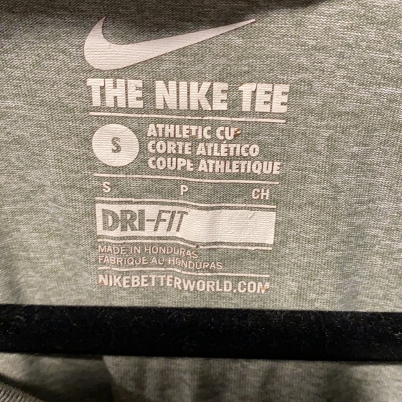 Nike dry fit tshirt bundle - Picture 5 of 5